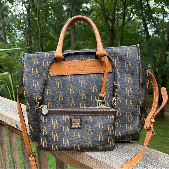 Dooney and Bourke convertible Satchel and wristlet - Picture 1 of 12